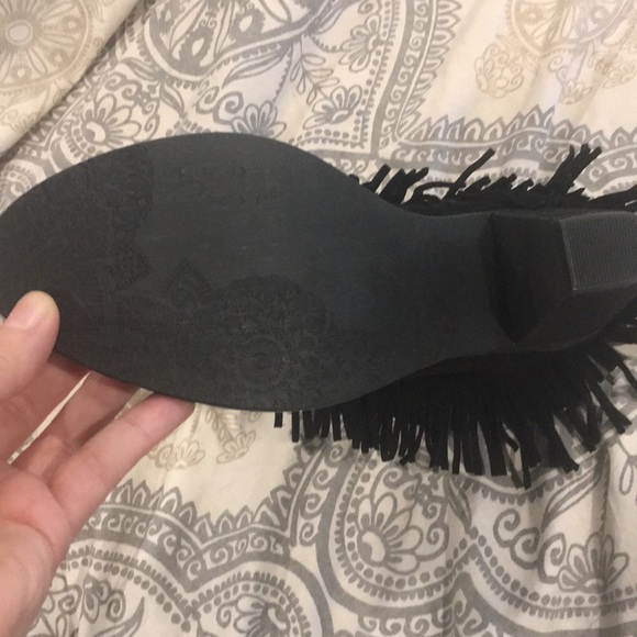 Naughty Monkey booties - Picture 4 of 4